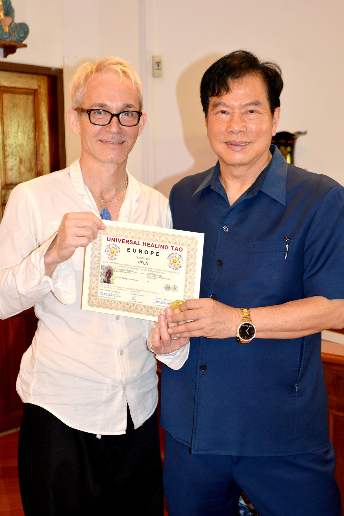 Tifen, instructeur Tao et enseignant certifié Chi-Neï-Tsang, massages aux huiles, fascias, LDFT